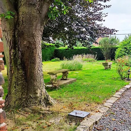 Au Cheval Blanc 3* Gommegnies