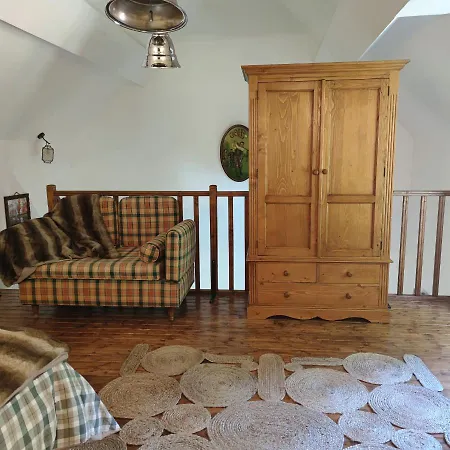 Πανσιόν Au Cheval Blanc Gommegnies